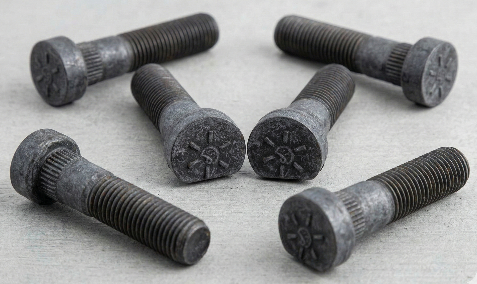 Dana 44 GM 10-Bolt Knuckle Spindle Bolt Stud Set 6-Pack