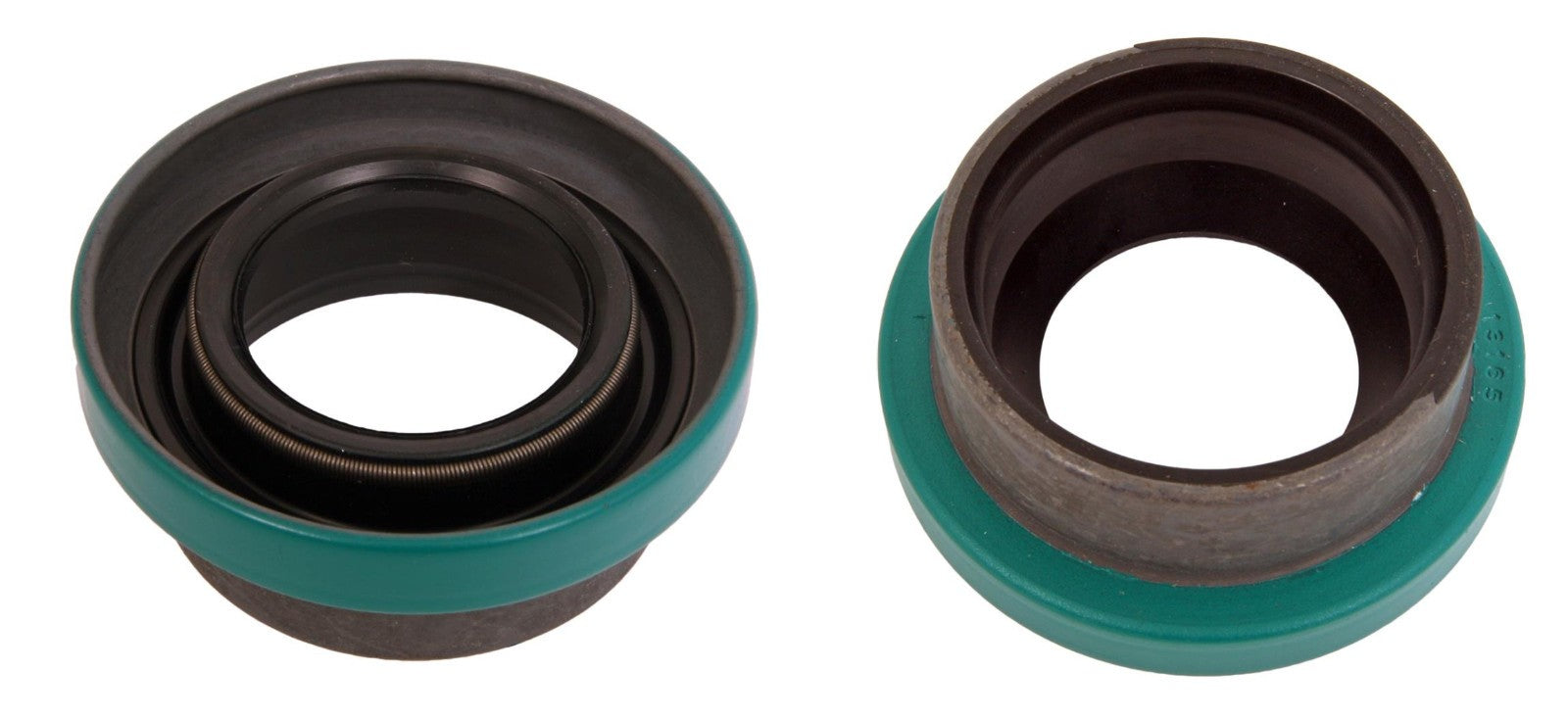 Dana 44 GM 10-Bolt Front Axle Inner Tube Oil Seals Set of 2